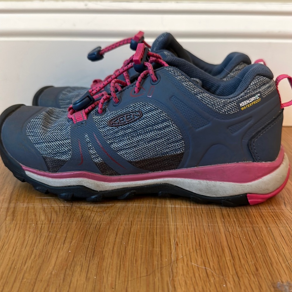 Girls’ Keen hiking shoes size 1